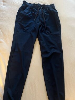Men’s Lululemon Navy Joggeds
